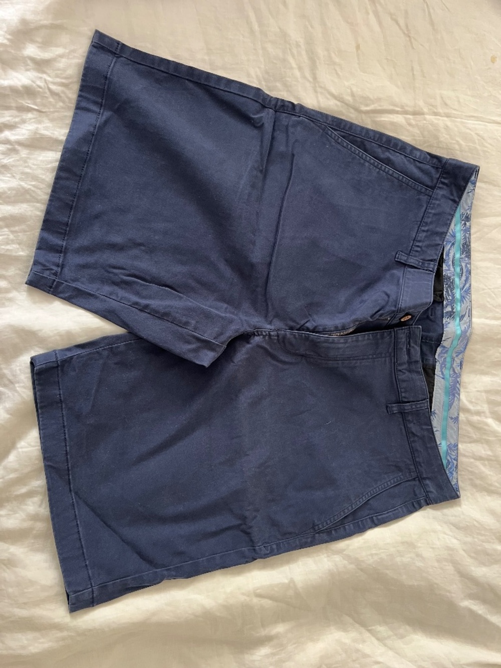 Mens Tommy Bahama Navy Flat Front Shorts, size 38